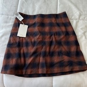 Aritzia (Wilfred) skirt, size 2, NWT